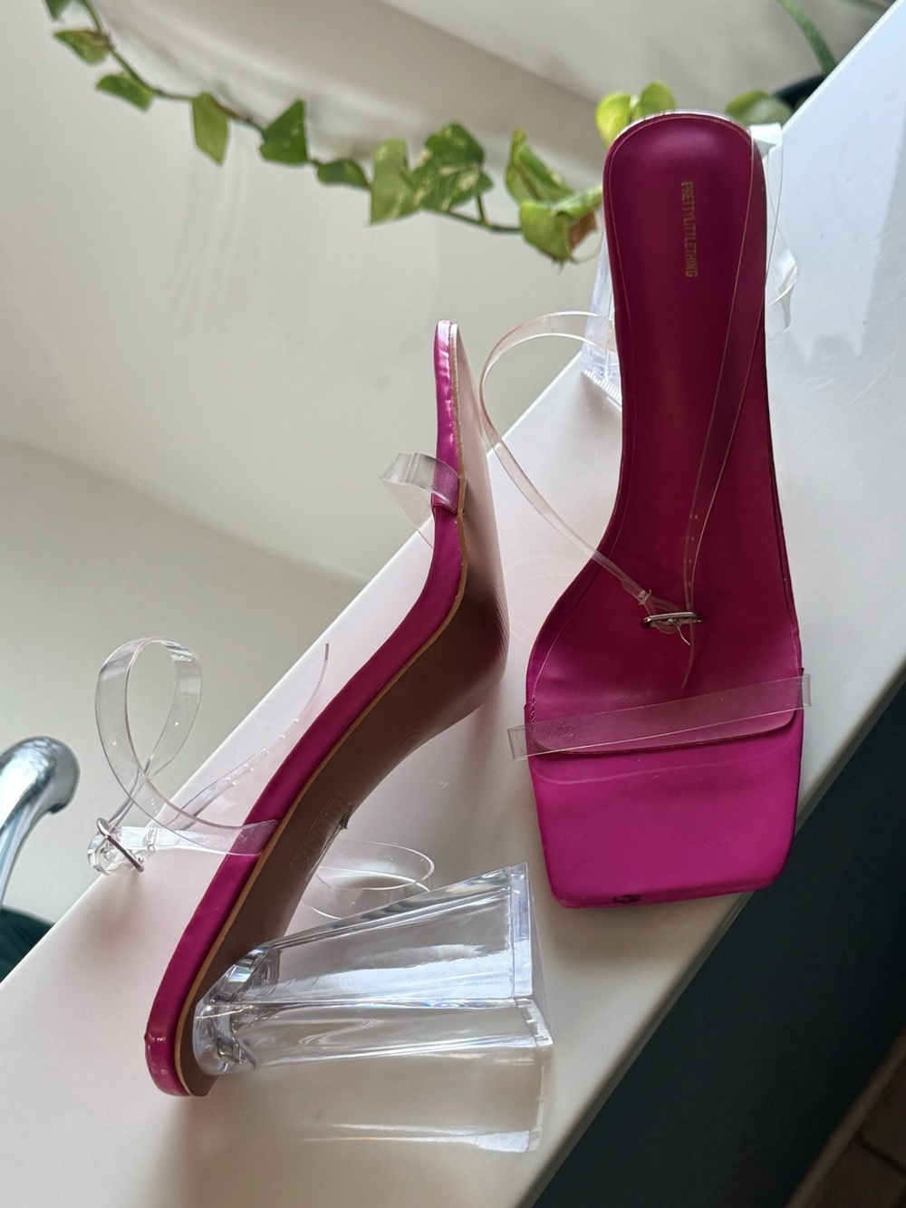 NWOT PrettyLittleThing Clear Chunky Fuchsia Square-Toe Heels Size 10